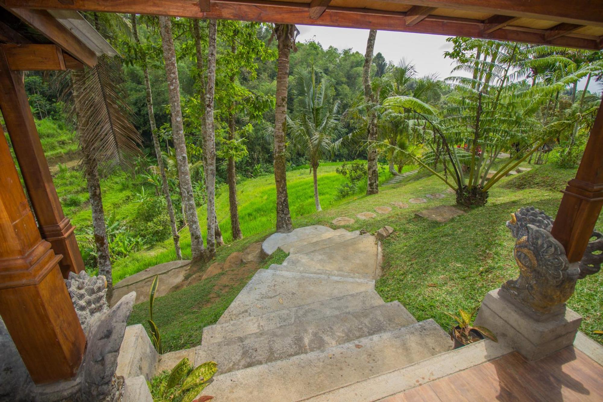 Pesona Bali Ecolodge By Agata ジャティルウィ エクステリア 写真